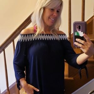 Off-the-shoulder Knit Top Size S